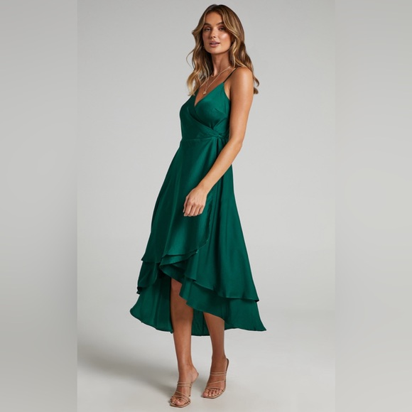 Never worn, still tagged! Beautiful emerald satin Showpo wrap dress! Size 10. - Picture 5 of 9